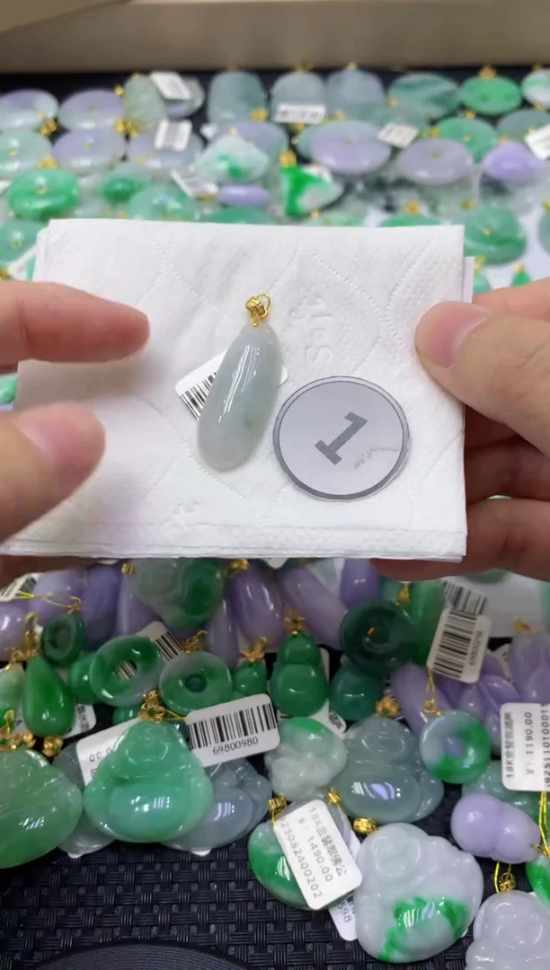 颈饰未镶嵌翡翠天然缅甸翡翠A货