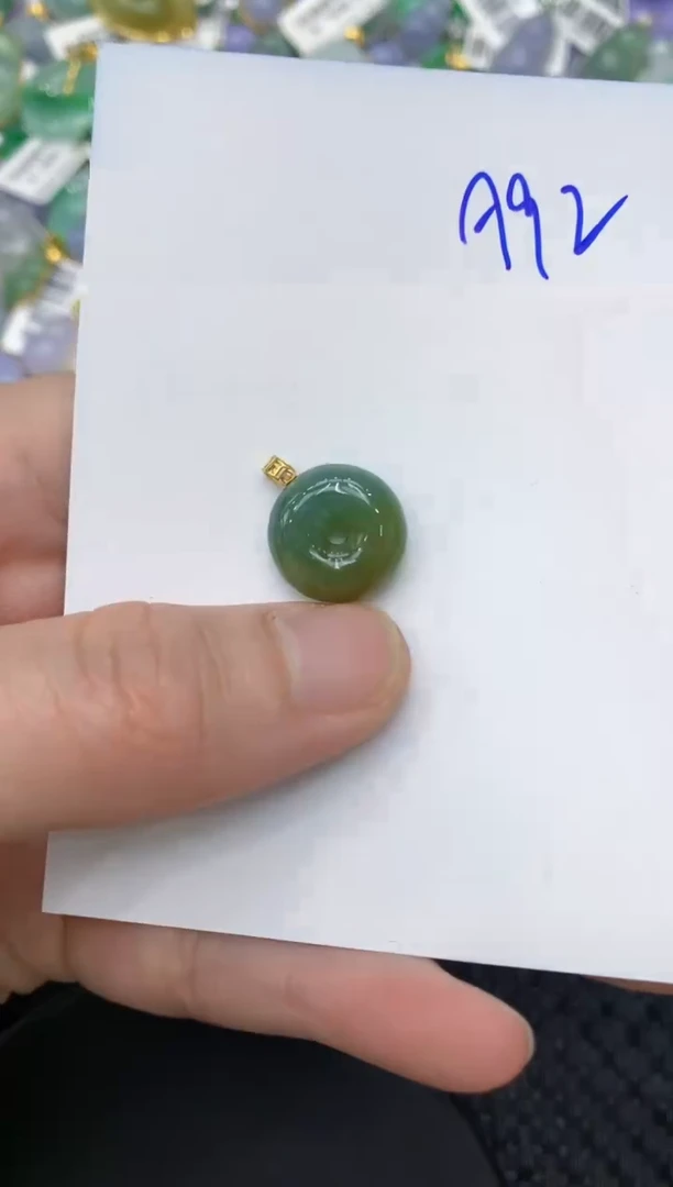 【闪购商品】翡翠颈饰18K金镶嵌11111111111