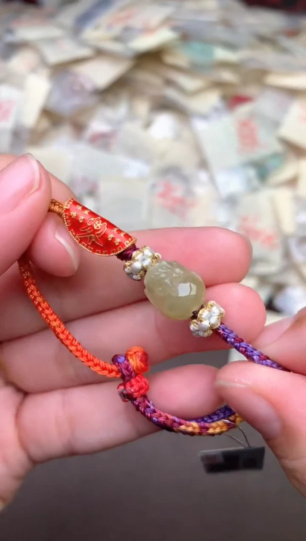 未镶嵌挂件翡翠 —