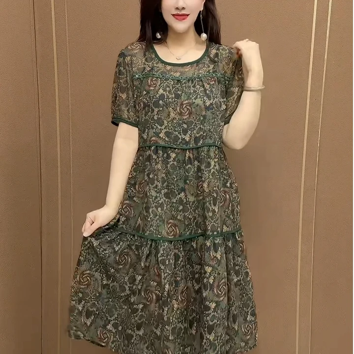 2025夏季新款时尚中老年妈妈碎花连衣裙高档气质复古洋气A字裙女