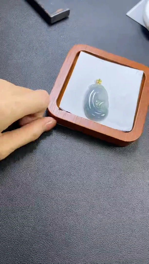 【闪购商品】翡翠挂件18K金镶嵌如意