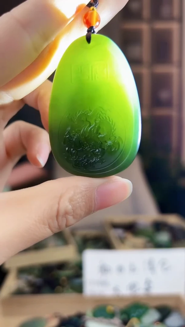 颈饰未镶嵌和田玉拍一发一，多样性发货