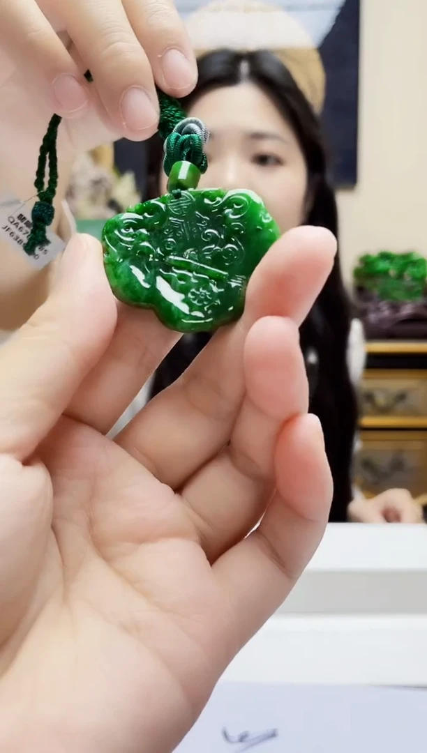 未镶嵌定制翡翠吊坠193