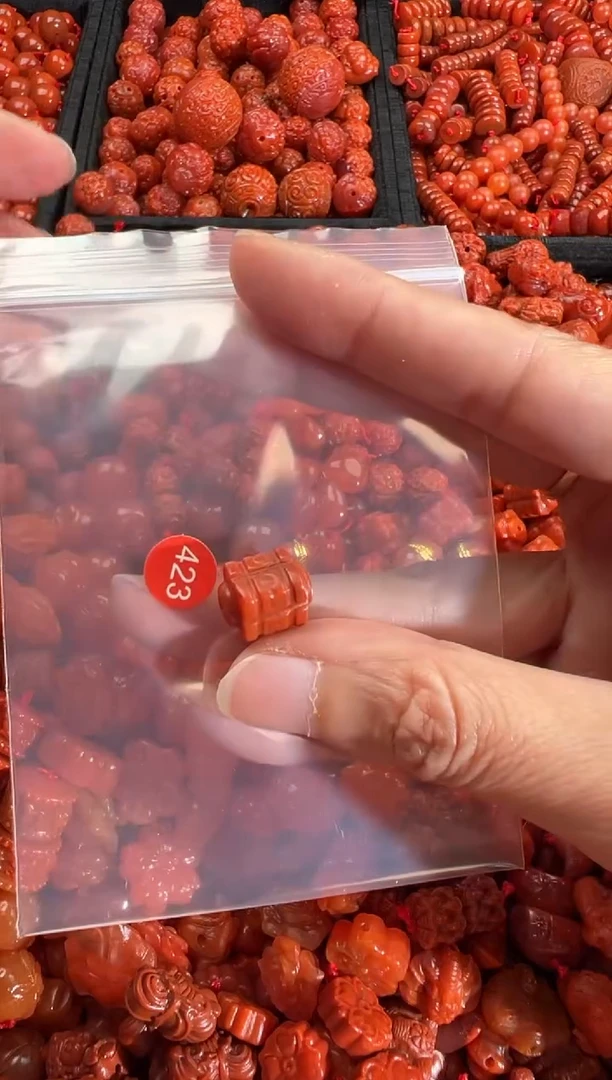 【闪购商品】南红玛瑙颈饰未镶嵌2