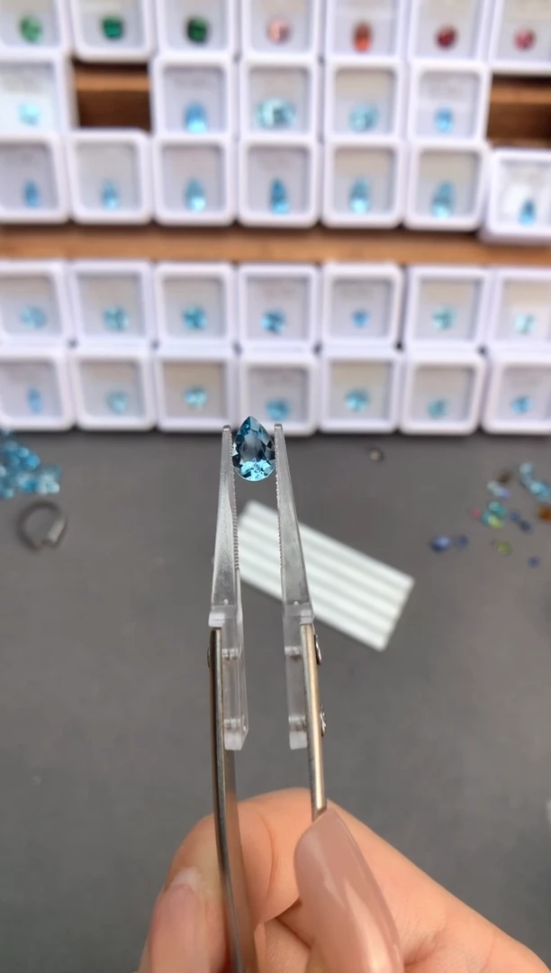 未镶嵌裸石定制海蓝宝石0.84ct 超圣02064