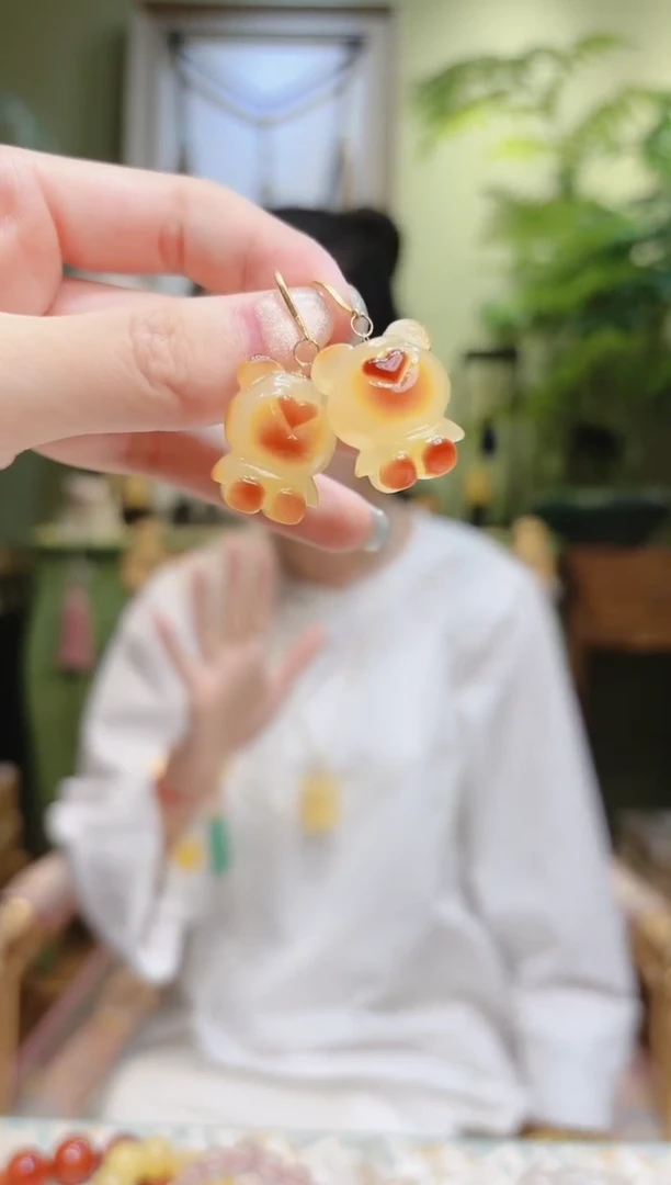 【闪购商品】蜜蜡裸石18K金镶嵌蜜蜡熊耳钩耳饰