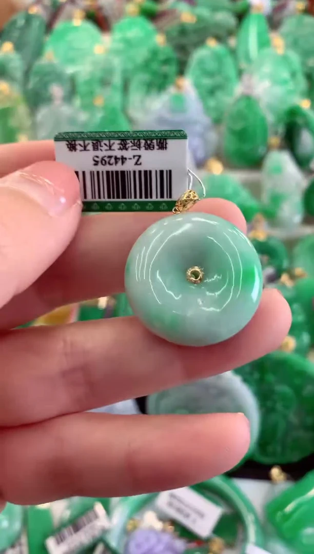 【闪购商品】翡翠吊坠(不含链)18K金镶嵌挂件