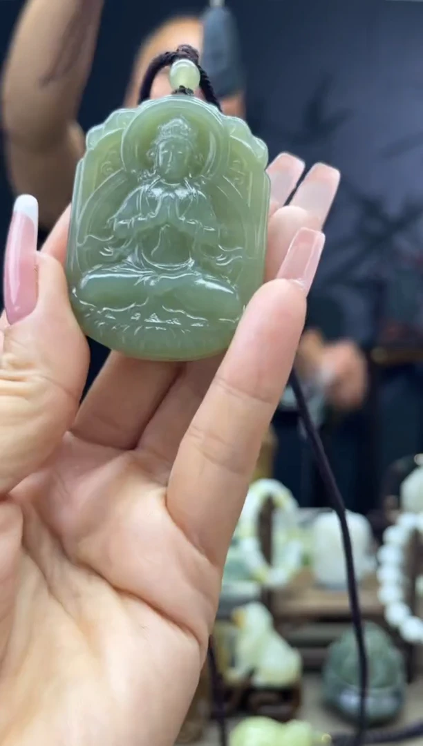 颈饰未镶嵌和田玉1