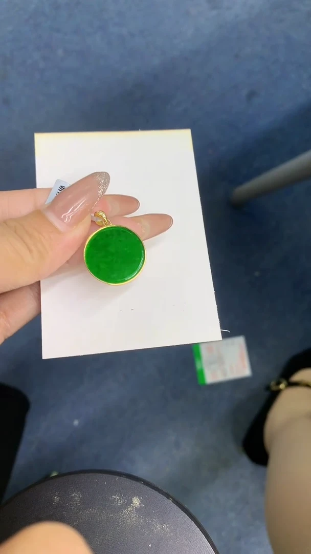 颈饰未镶嵌翡翠1