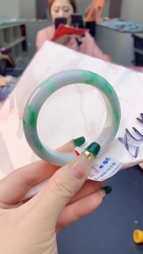 翡翠手镯未镶嵌0382660800