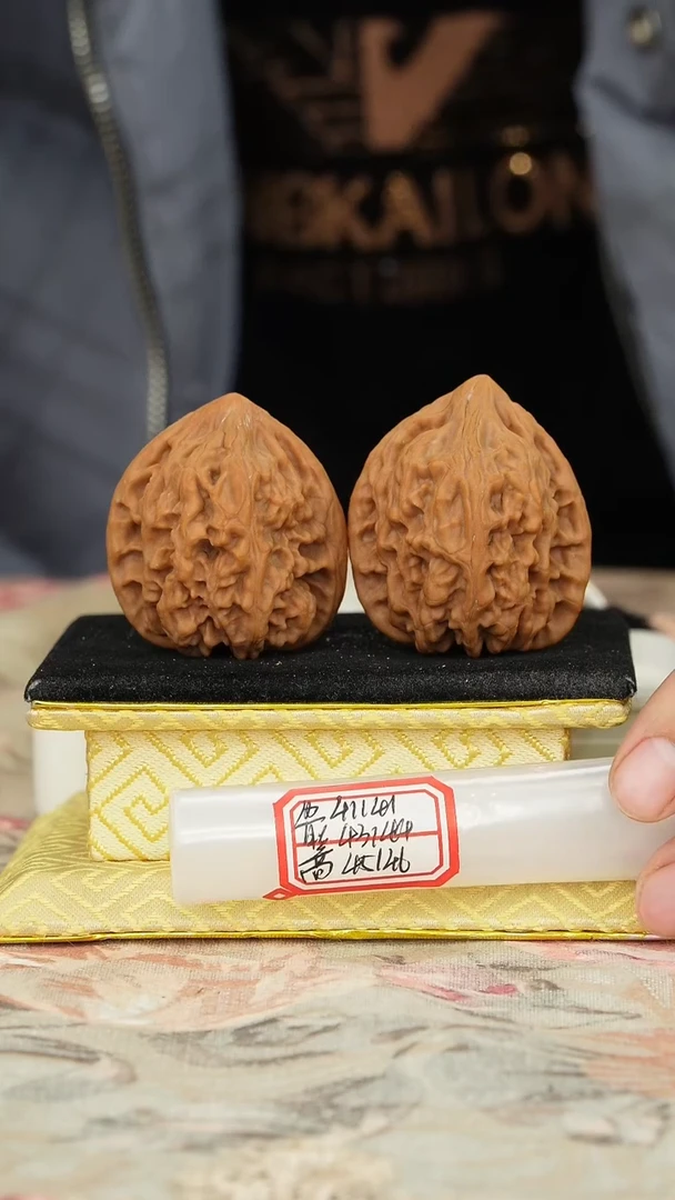 【闪购商品】文玩核桃把件鸡心有修