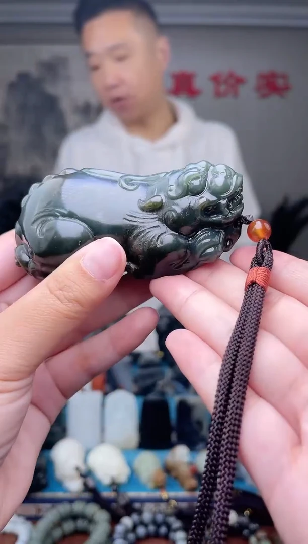 未镶嵌和田玉挂件1