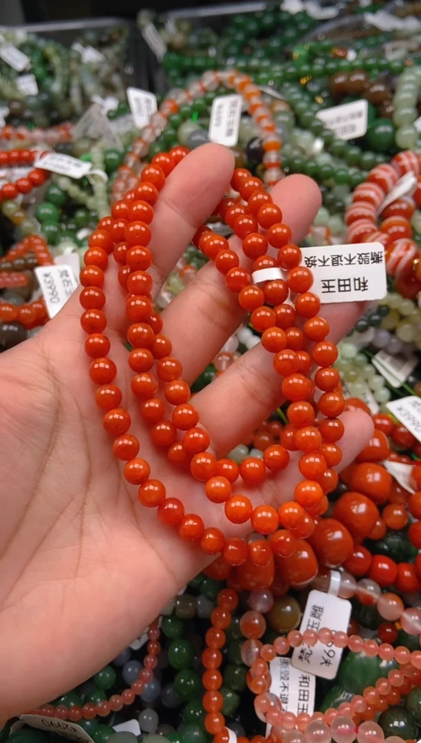 南红玛瑙未镶嵌颈饰1