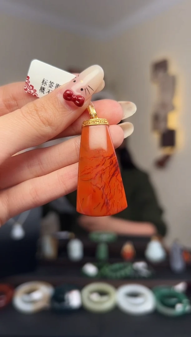 颈饰18K金镶嵌南红玛瑙 df 111508   41*21*8