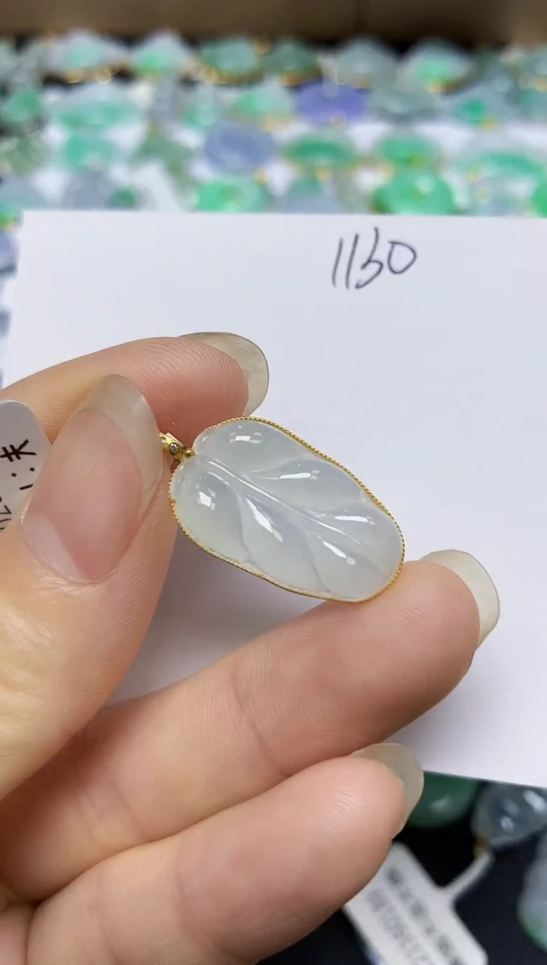 翡翠18K金镶嵌颈饰 天然翡翠A货