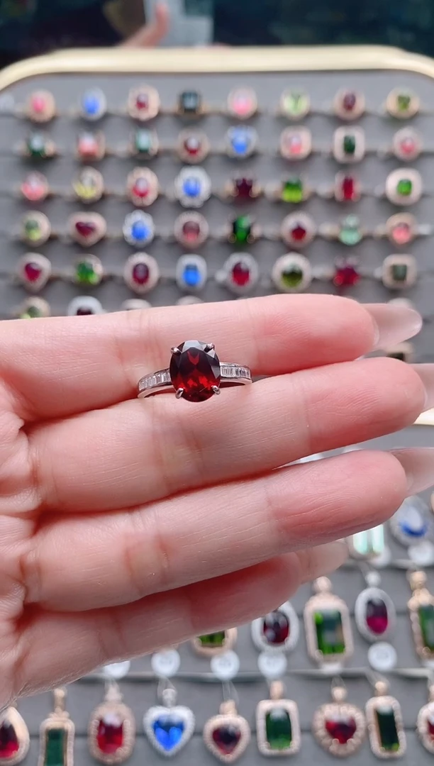 【闪购商品】石榴石戒指银S925镶嵌3克拉