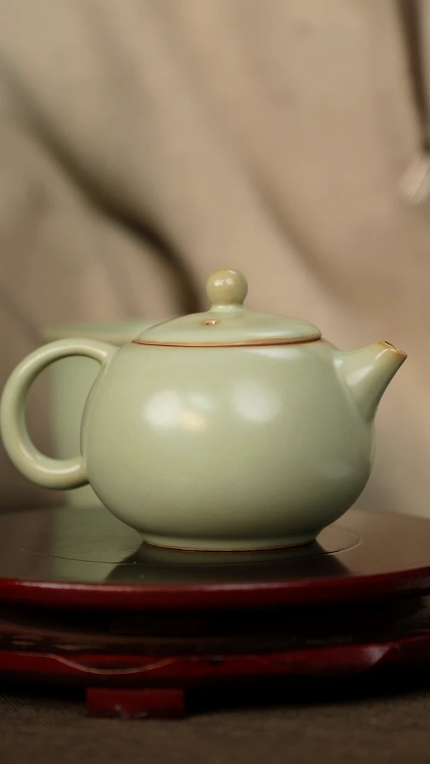 微瑕  粉青 西施壶