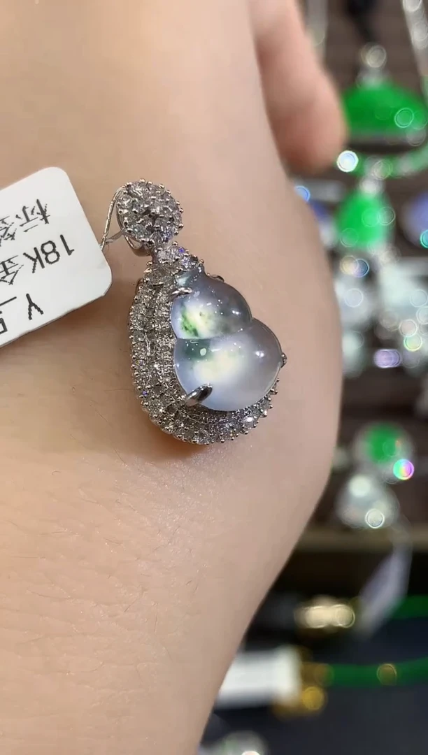 吊坠(不含链)18K金镶嵌翡翠B353