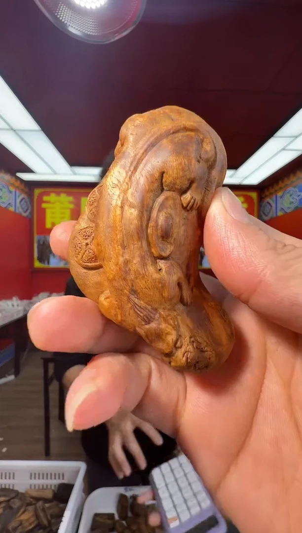 沉香吊坠e119越南多样性发一