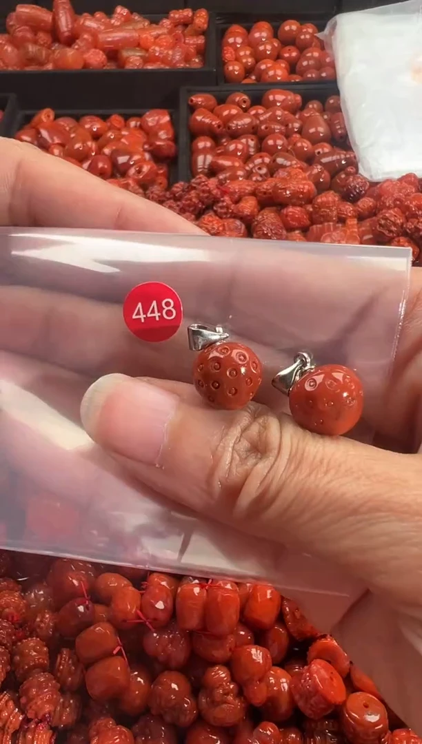 颈饰未镶嵌南红玛瑙1