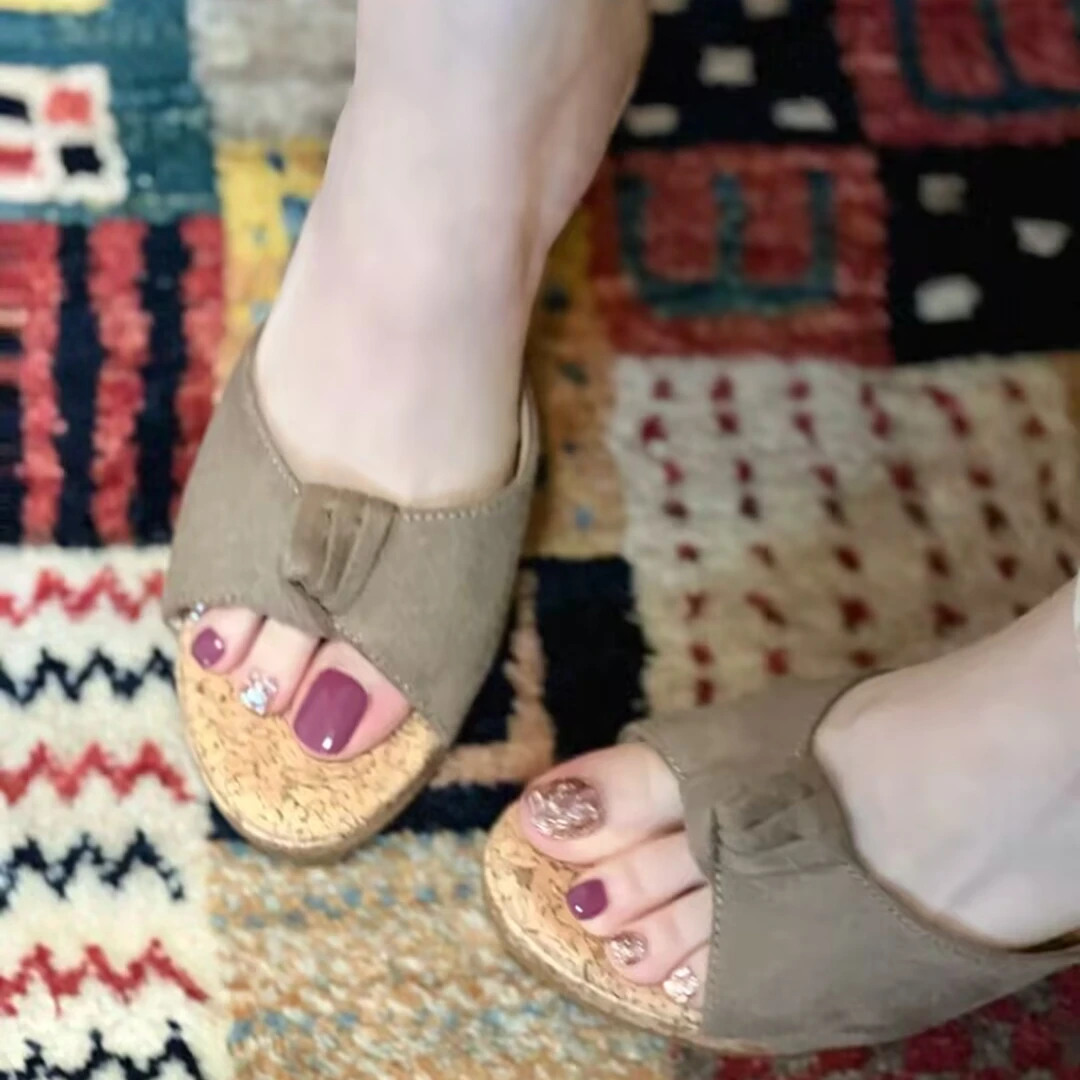 九翼鸟2025夏季新款中跟坡跟防水台凉拖鞋女 古早休闲外穿拖鞋