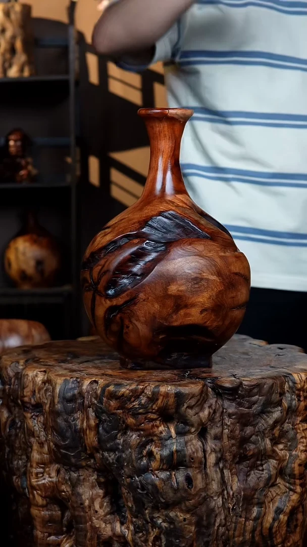 枣木百年鸡心枣木天球瓶