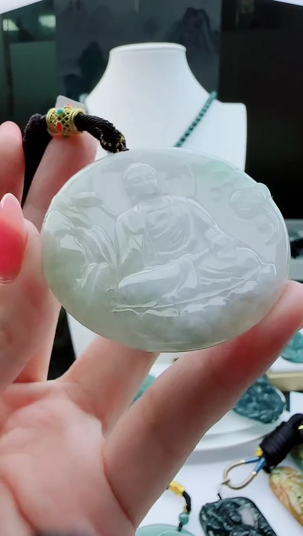 【闪购商品】翡翠颈饰未镶嵌111111111