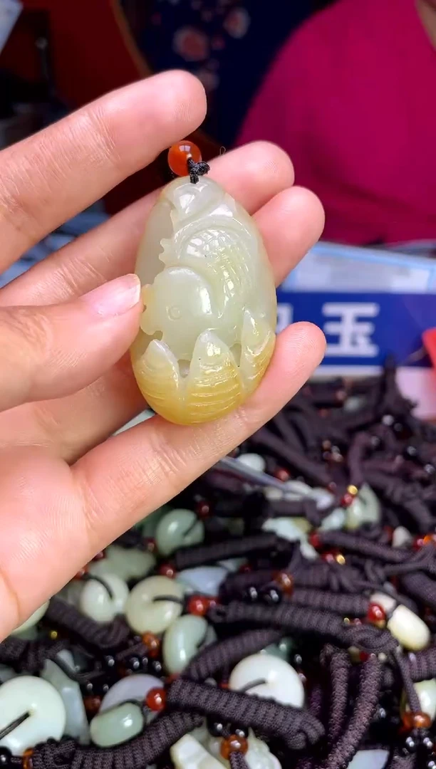 未镶嵌和田玉挂件1