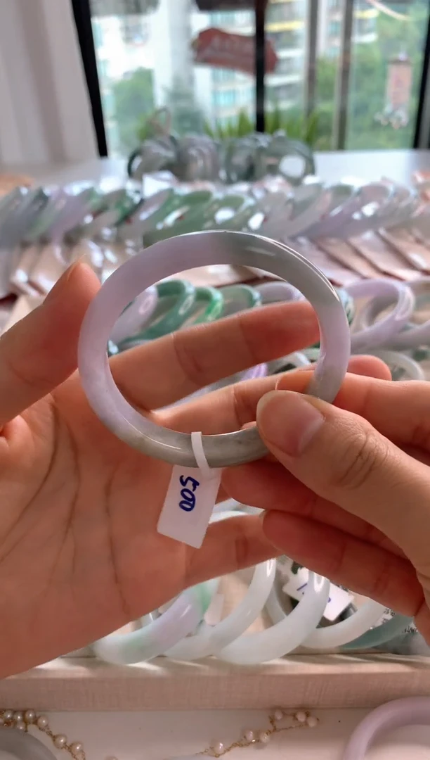 未镶嵌手镯翡翠56贵妃半山水