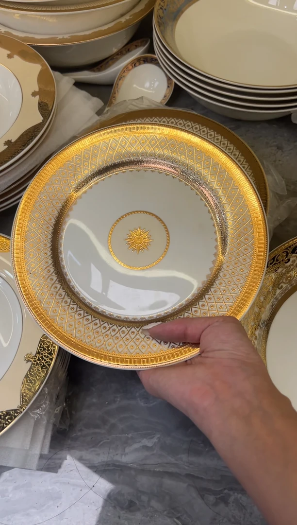 瓷片8寸平盘2个一单尾单