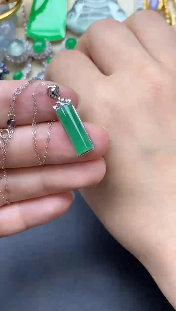 翡翠18K金镶嵌颈饰155-中国好珍宝