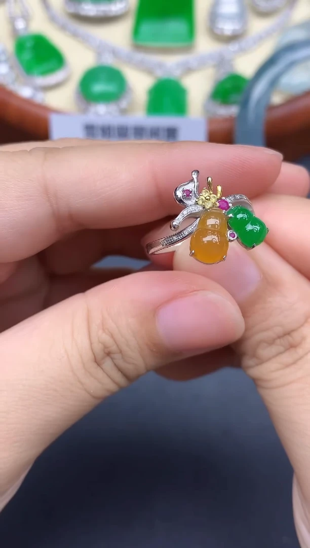 颈饰18K金镶嵌翡翠337-中国好珍宝