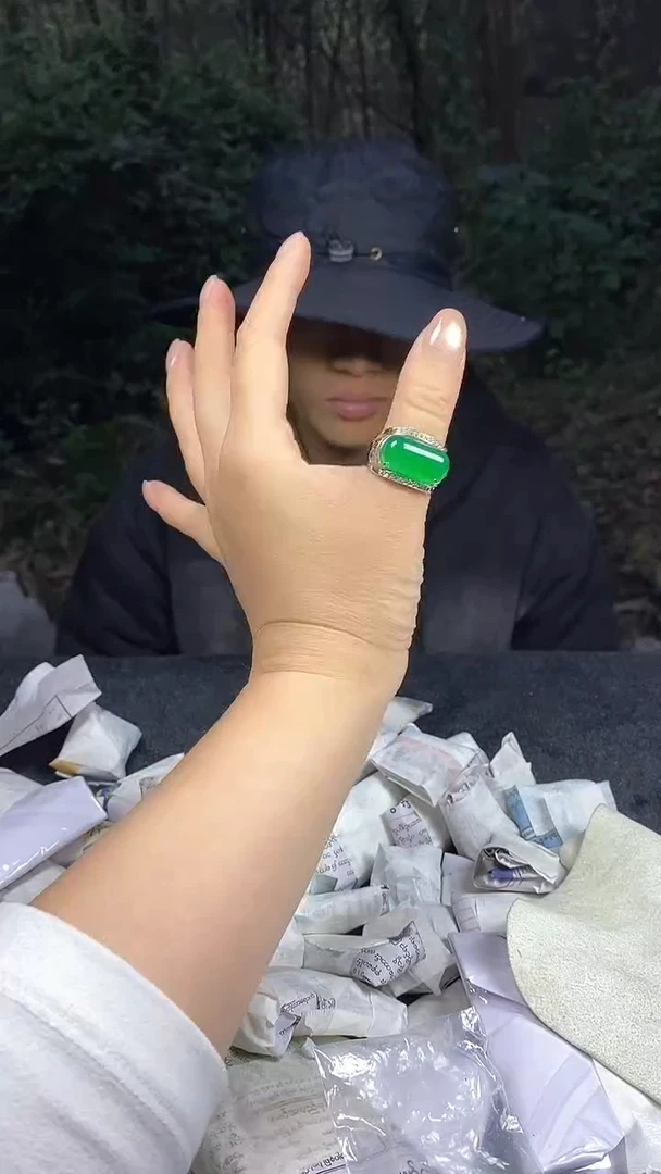 满色吊坠 所见即所得！！