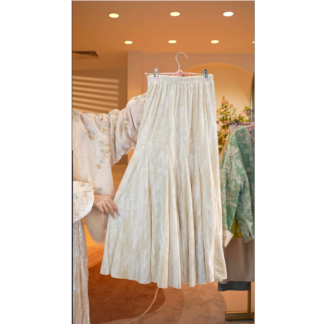 千娇百媚/2025丝绒重工天花板秋冬连衣裙2025d518唐唐-大女王仓