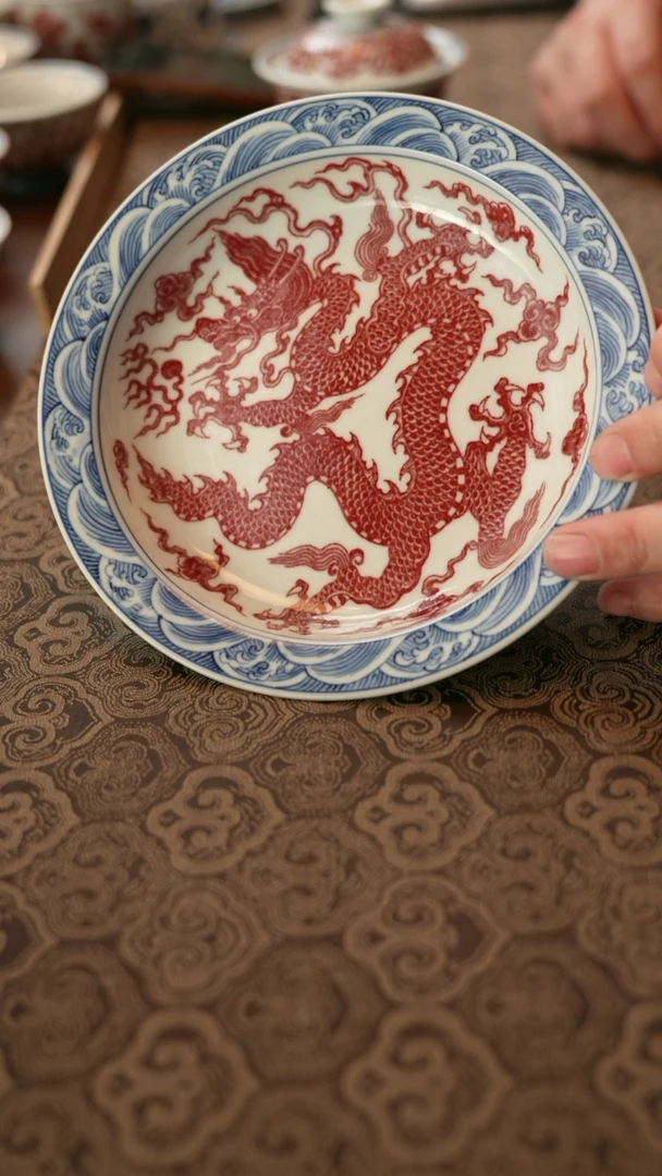 【闪购商品】莹璨轩青花釉里红海浪龙纹壶承