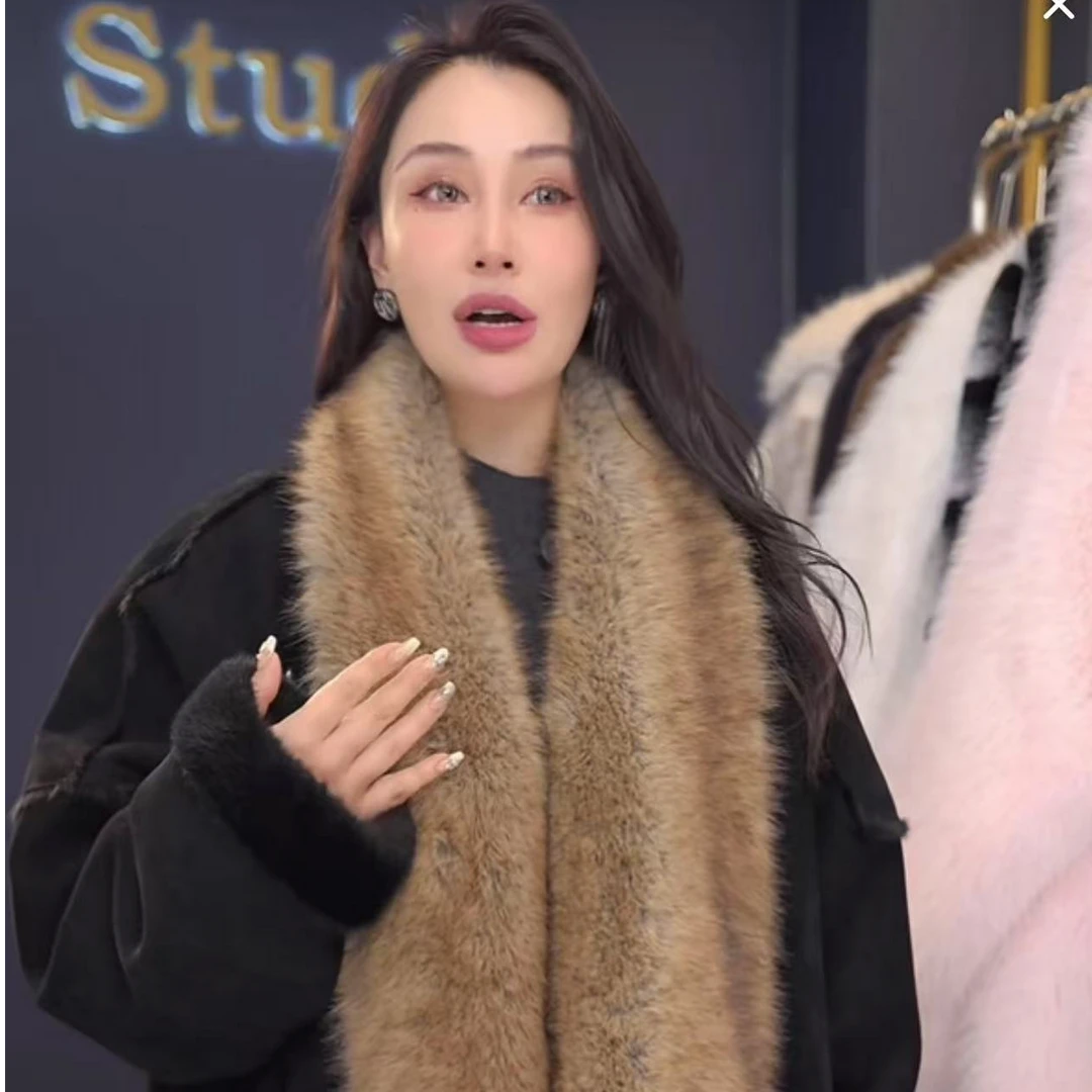 2024秋冬时尚超级宽松慵懒高端网红气质奢华大气外套设计师2