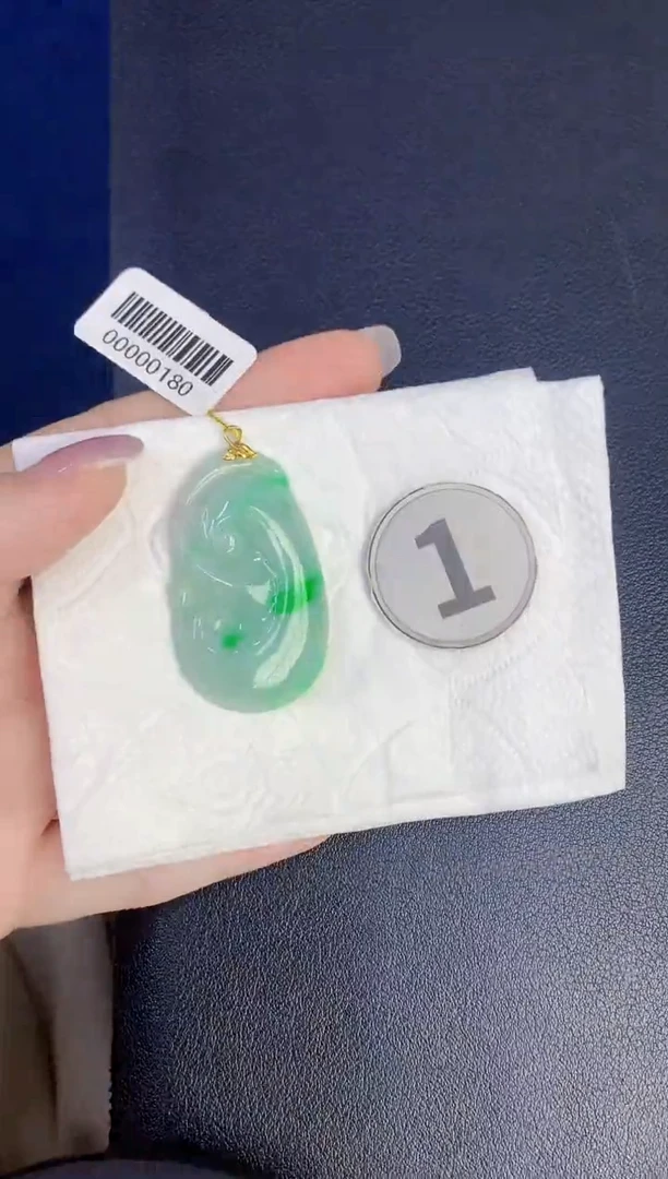 颈饰18K金镶嵌翡翠缅甸天然翡翠A货