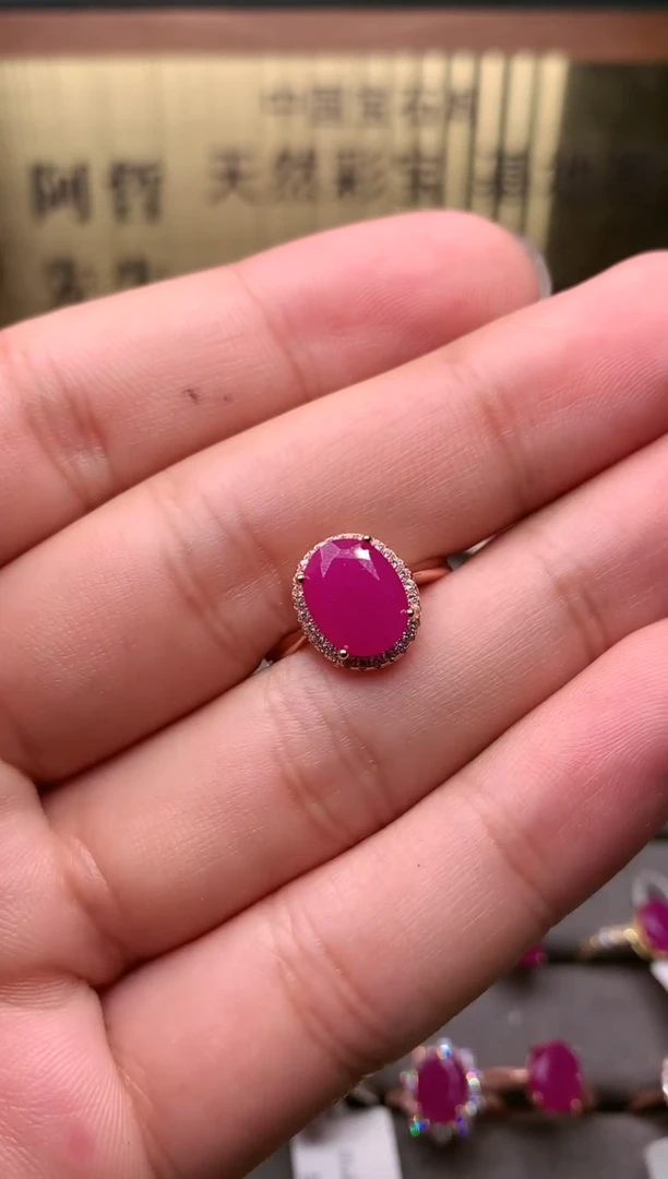 【闪购商品】红宝石戒指银S925镶嵌........