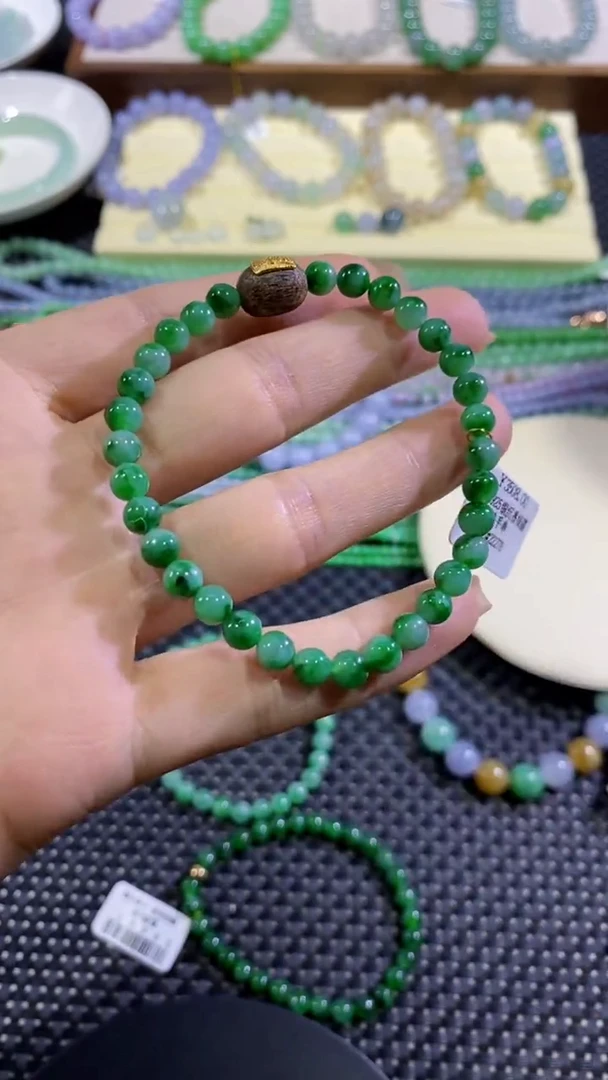 翡翠散珠天然翡翠A货 辣绿飘花