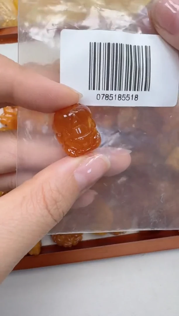 裸石琥珀未镶嵌如图