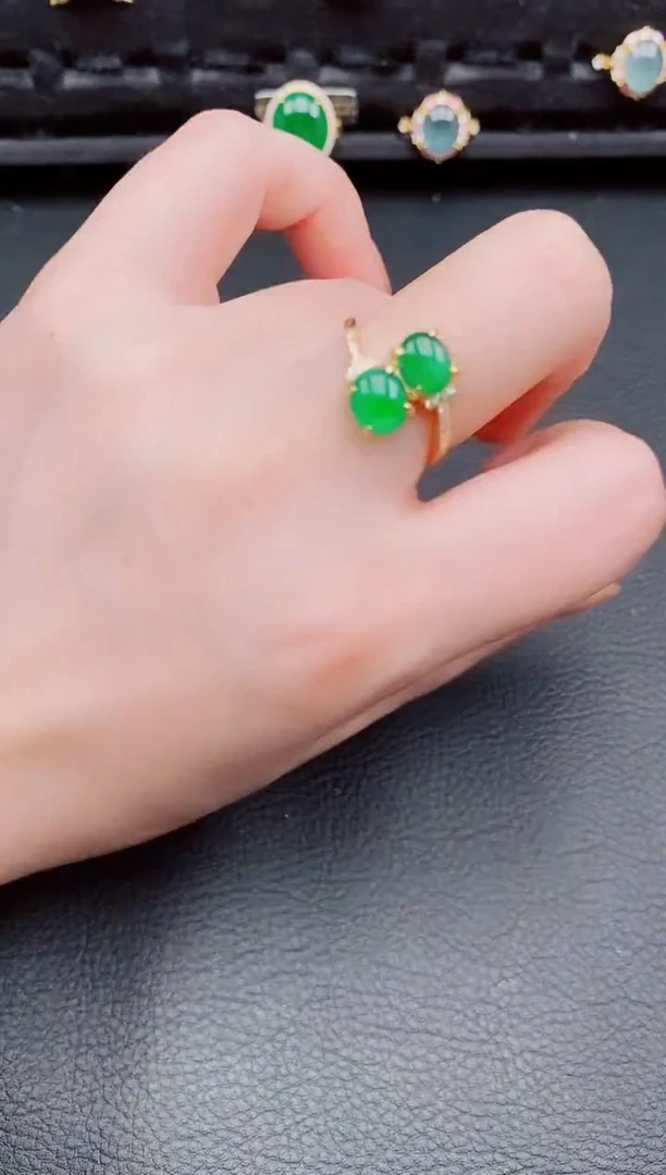 【闪购商品】翡翠戒指银S925镶嵌天然a货翡翠300