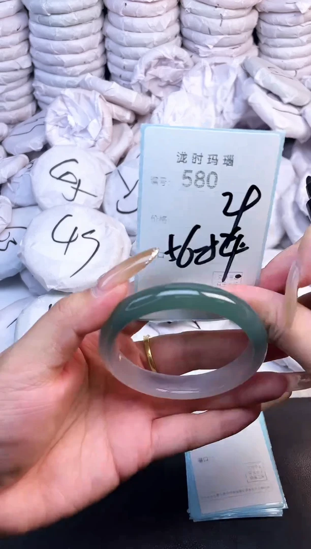 手镯玛瑙/玉髓未镶嵌580