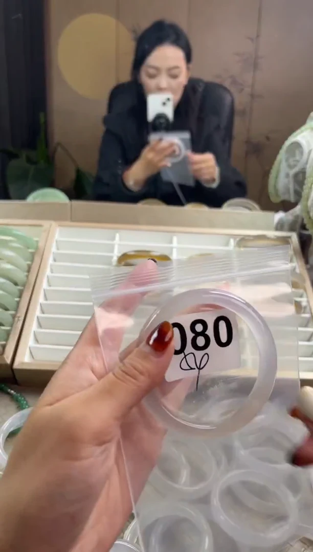 手镯玛瑙/玉髓未镶嵌080