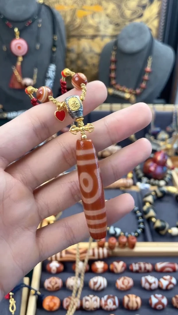 【闪购商品】玛瑙/玉髓颈饰未镶嵌高品红肉二眼吊坠