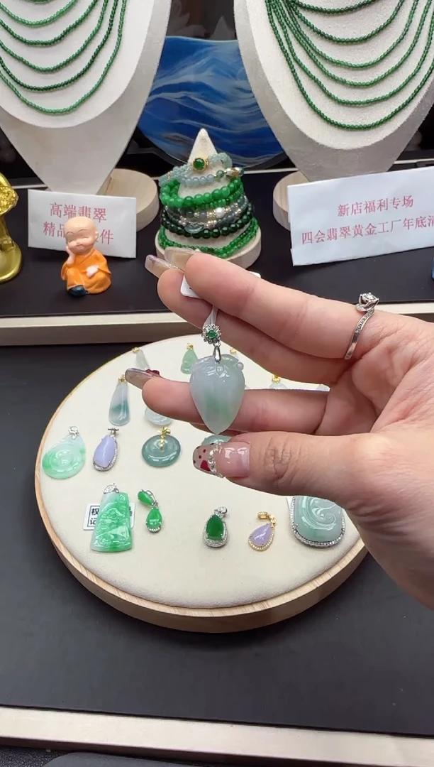 【闪购商品】翡翠吊坠(不含链)银S925镶嵌【海莎一口翠】翡翠挂件1