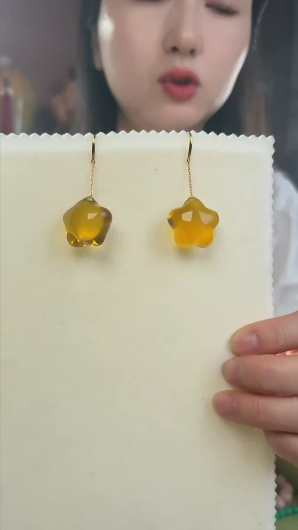 【闪购商品】琥珀耳坠18K金镶嵌天然琥珀耳坠