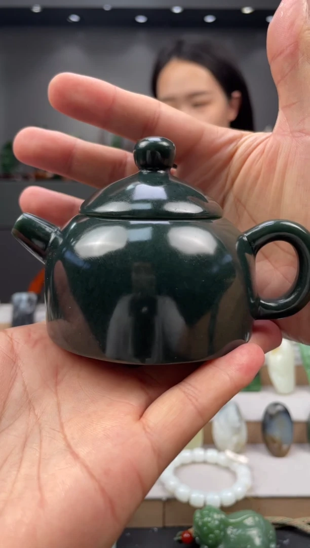 未镶嵌和田玉摆件茶壶
