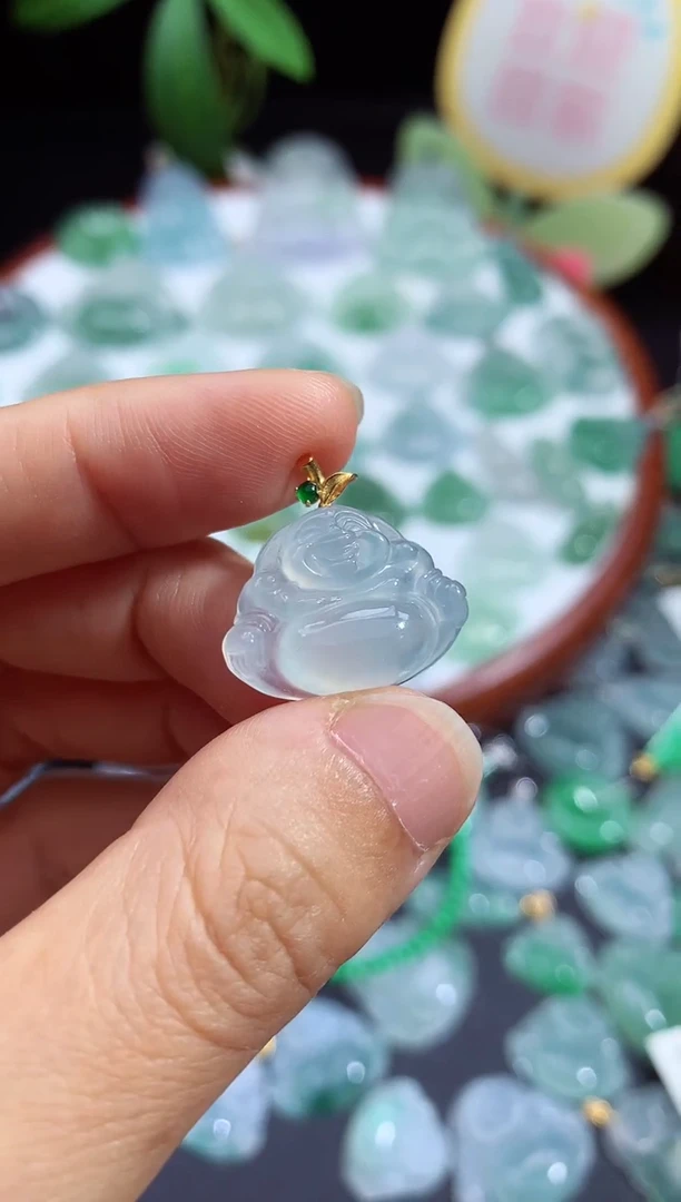 颈饰未镶嵌翡翠佛公