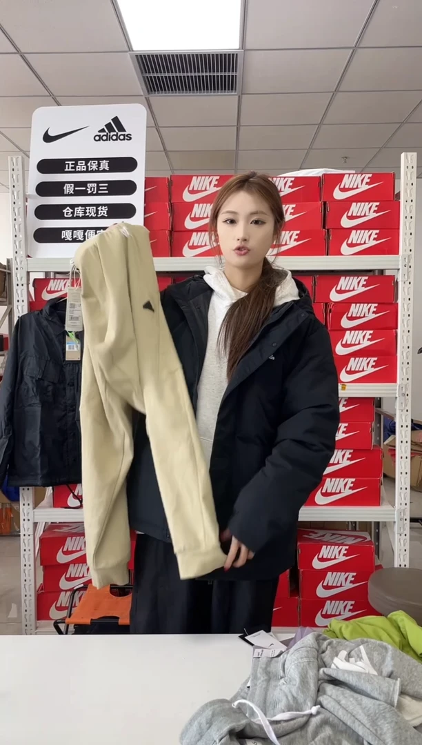 编码370  尺码 2xl 胸围衣长  正品直播间过款