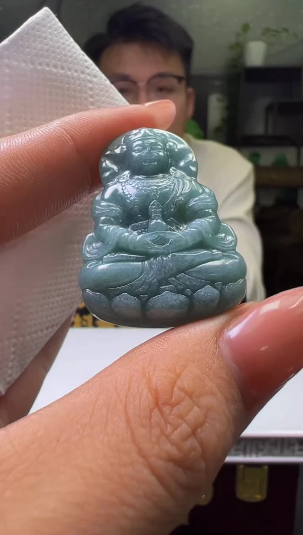 颈饰未镶嵌翡翠2025-9-29-1